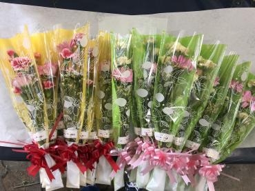 学習発表会の花束「フローリストとうじょう」（福島県伊達市の花屋）のギャラリー写真